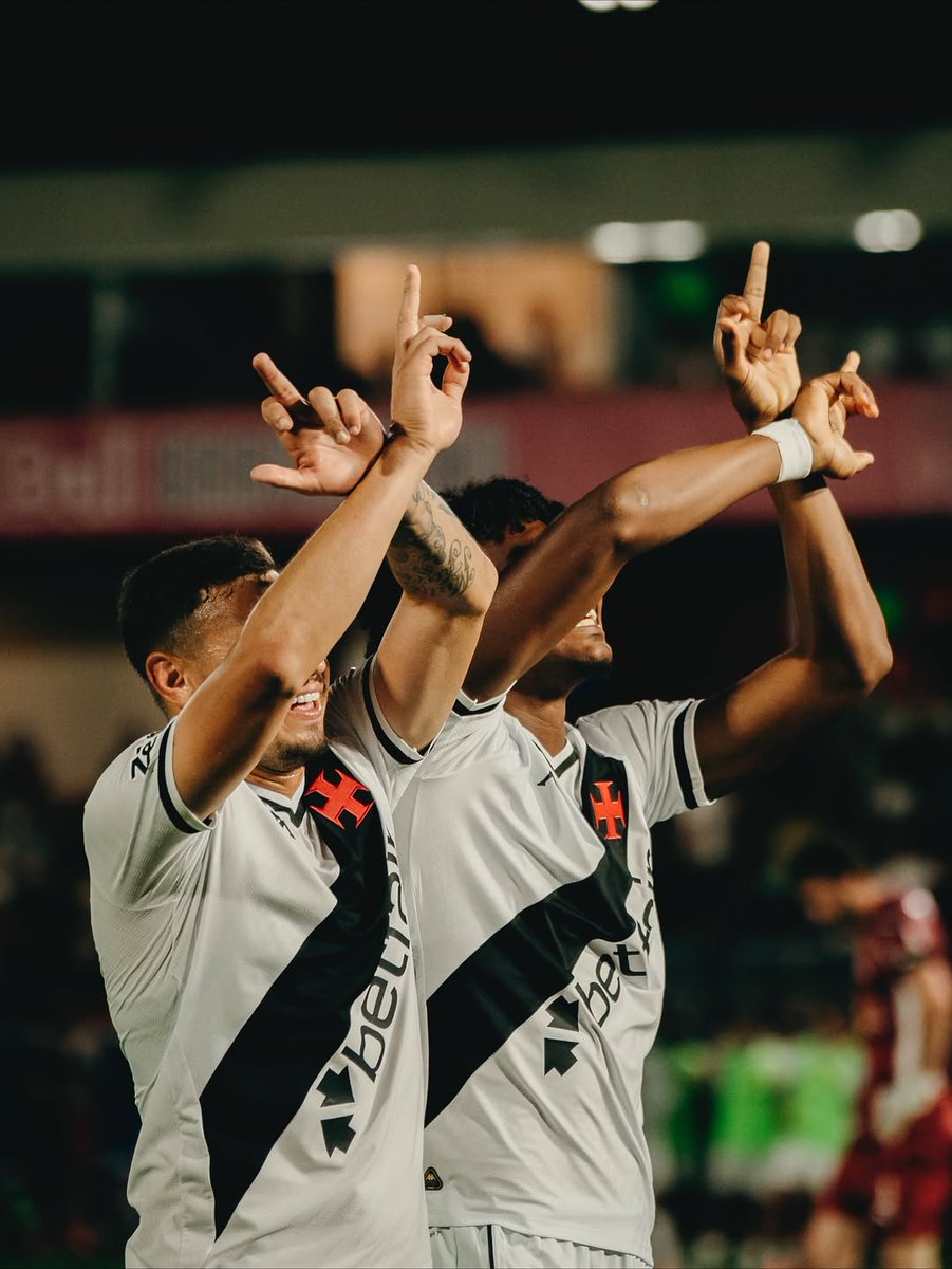 NewsAlmirantee's tweet photo. Disposição, Força Jovem do Vascão! 💢

📸: Caio Veríssimo https://t.co/uCbnH5Nw6e