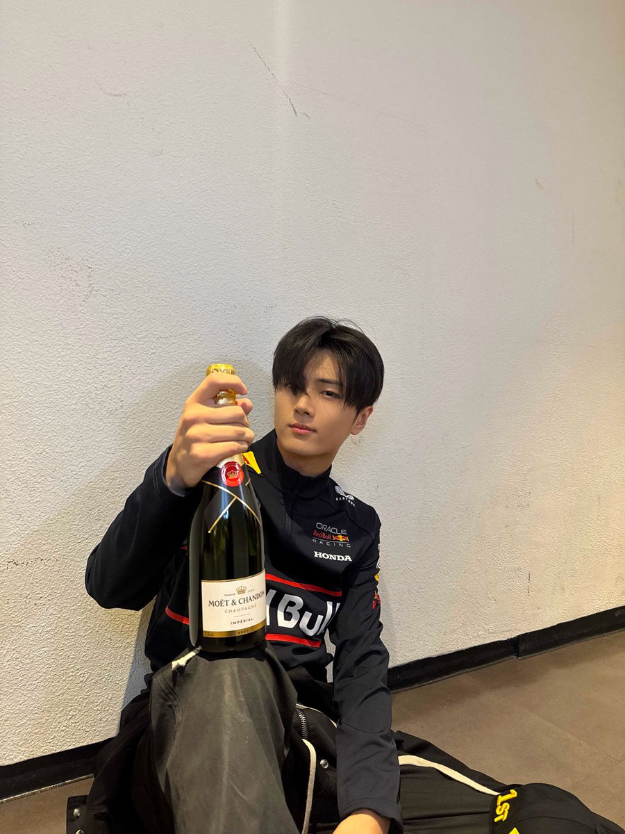 jjongjjam's tweet photo. 끼잉끼잉 .. https://t.co/O7yYeFVdXN