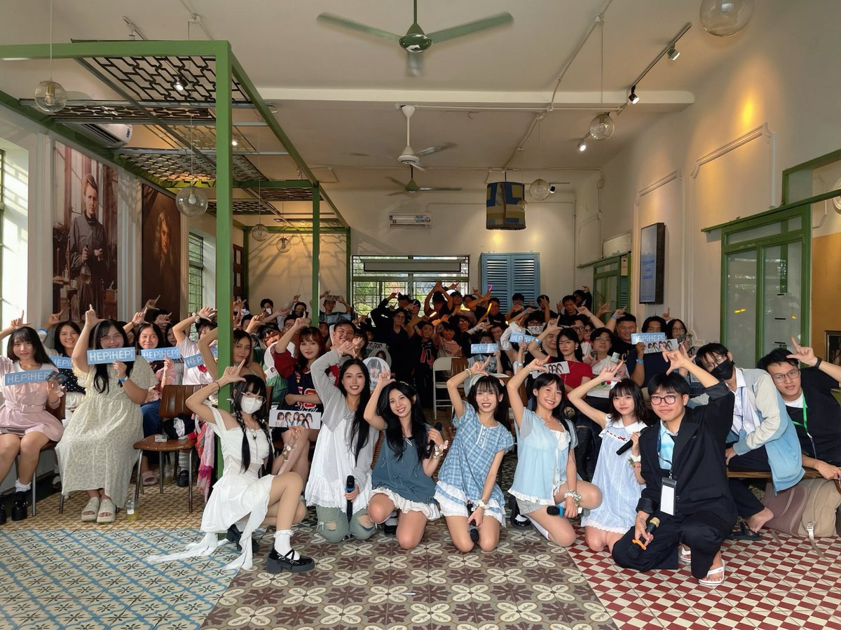 hepihepivn's tweet photo. The very first showcase of HepiHepi has come to an end, but the emotions are still fresh within us.
Thank you to everyone who came, cheered, and helped us create such a beautiful afternoon together.

#HEPIHEPI #SHOWCASE #HOJOPROJECT https://t.co/FYTWvQZkMU