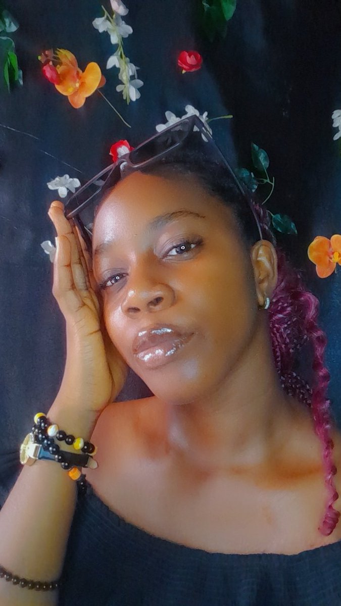 One thing about me is that; I always win. 

When a problem comes to me, it comes to
- The seed of its own solution 
- An opportunity for my promotion
 
Start your week with this mindset. 
GM. 💙