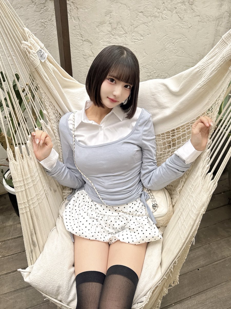 黒髪ボブ×ニーハイ×ミニスカ ‧₊˚. ⸝⸝