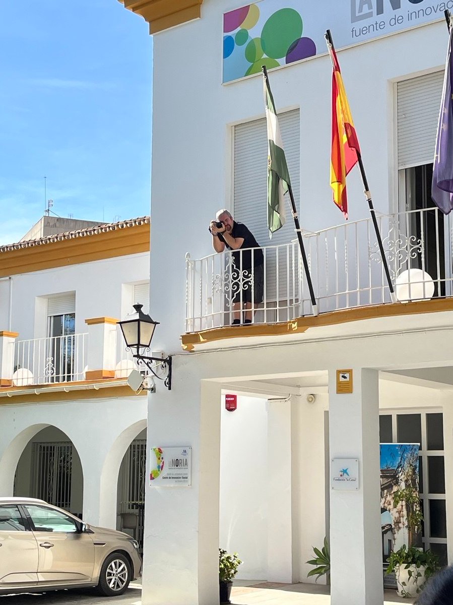 📷 Y al otro lado de nuestra foto de familia... 

Como tantas otras veces, tenemos a <a href="/NiloVelez/">Nilo Vélez</a>  tras la cámara y haciendo posible que lleguemos a más gente a través de WordPress.tv

¡Gracias! 

#WPFemMlg #WordPress #NiloSeSubeACosas