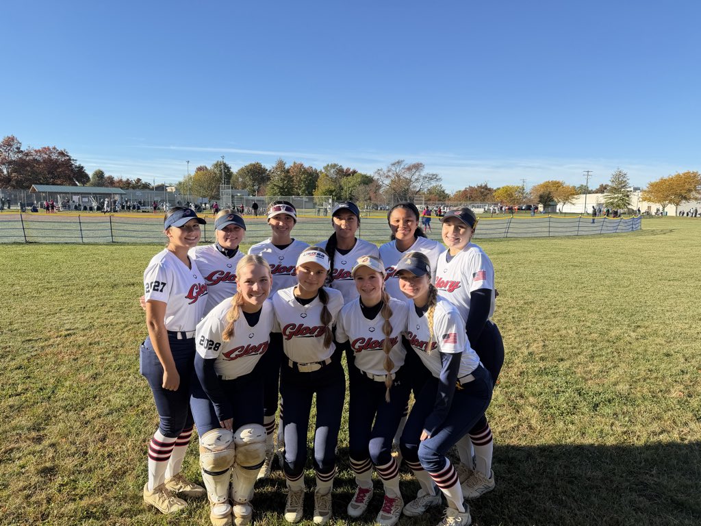 VAGloryJones's tweet photo. Glory had some highs and lows at the TNT showcase this past weekend. Ready to work the next two weeks before our @TierOneFP showcase the end the fall. A weekend high 6 💣 HRs from @reesemenejia @HiltonHailey_33 @leahb_25 @rebekahcab_99 
@VAGloryFP @SuzyWillemssen @ExtraInningSB https://t.co/pUxC0PzNON