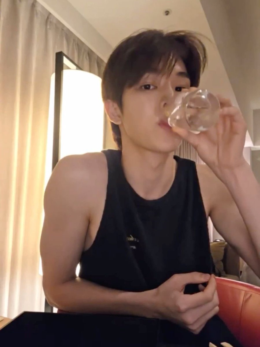 뒤풀이에서 흑기사 해주실 미 있으심......