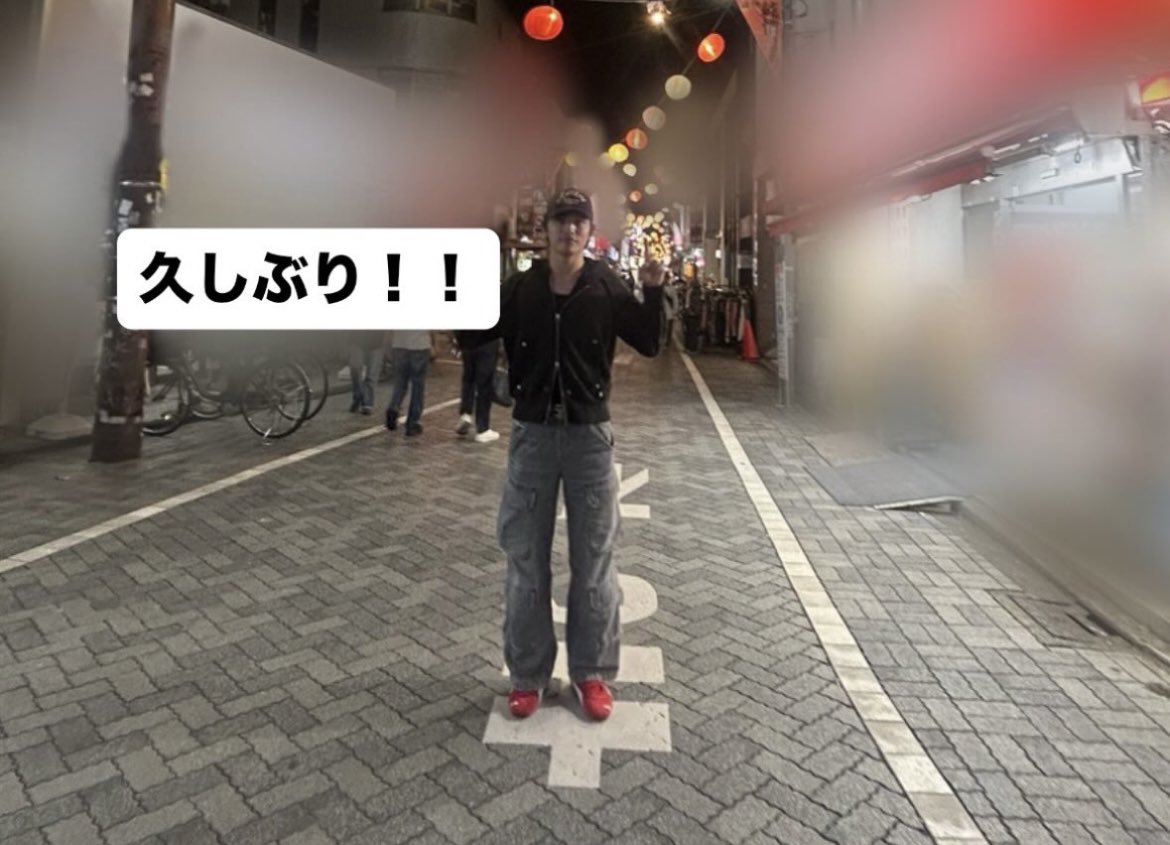 5sfZHCqjKdh4cxx's tweet image. もう骨格が異次元すぎるし加工アプリ使ってしか生み出せないような足の長さでスタイル良すぎる😭😭💕💕私服はちょーーかっこいいしめろめろ

 #しのグラム