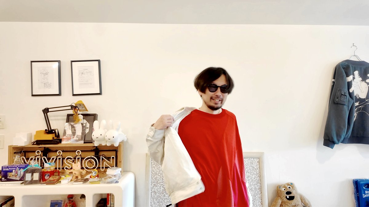 bubbledept's tweet image. vivisionコラボ60秒でオンライン分完売しました。
ここで拡散していただいた皆様のおかげです。お礼に児玉監督の無防備な姿を無許可で載せます。
ご購入いただいた方ありがとうございます。水曜日には発送いたしますので楽しみにお待ちください。