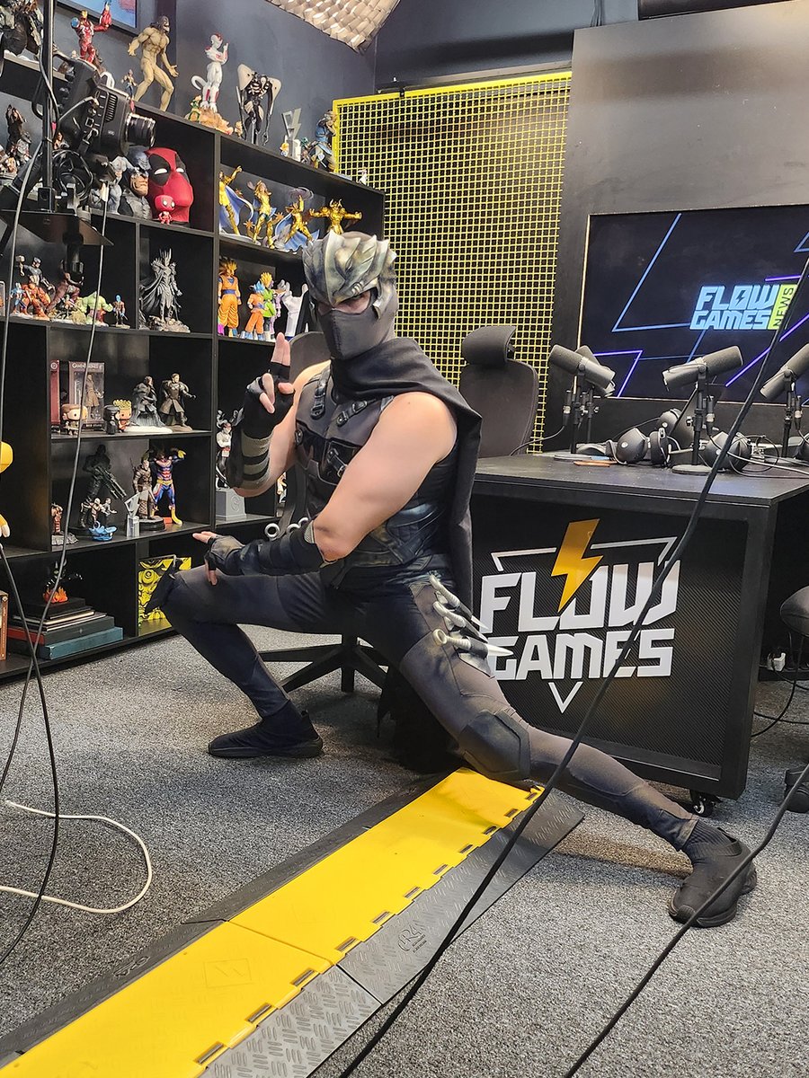 sanocos's tweet photo. RYU HAYABUSA AT @flowgamespdc  ⚔️

Honored to join @XboxBR  and promote Ninja Gaiden 4 on the Flow Games News show! Appeared as Ryu Hayabusa to deliver a press kit and a message to the fearless @MicaliBruno  🥷🔥

Thanks to the Flow team for the warm welcome! 🙏📸 #NinjaGaiden4 https://t.co/t557FIbwyo