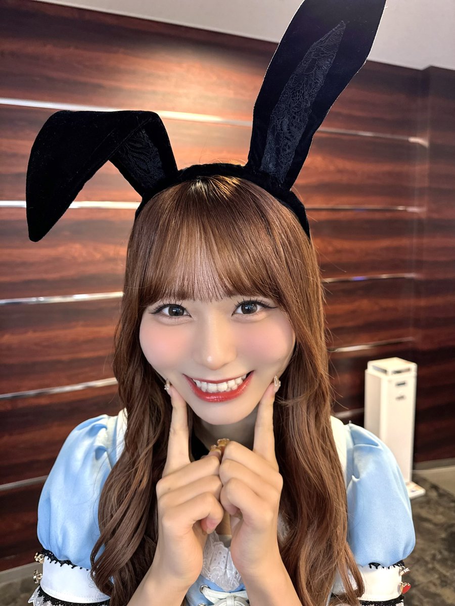不思議の国のうさぎ૮꒰ ⸝⸝ɞ̴̶̷ ⤙ ɞ̴̶̷⸝⸝ ꒱ა♡