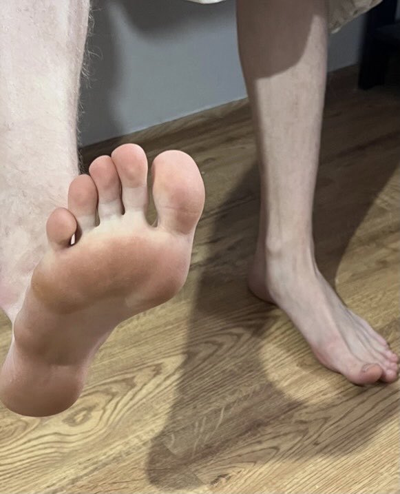 JacobParkFeet's tweet photo. 🇺🇸 try it, bite it, lick it, spit it fag 👣🦶
🇵🇱 spróbuj, ugryź, liż i pluj psie 👣🦶
$$$ for more 📩📩
#malefeet #apha #domination https://t.co/tYHiVJnHDw