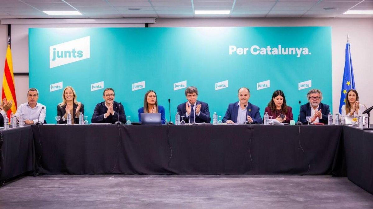 EL ESPAÑOL (@elespanolcom) on Twitter photo 🔴 #URGENTE | Junts decide por "unanimidad" romper con el PSOE: Puigdemont ofrecerá una rueda de prensa a las 17:00 h dozz.es/o0lep2 🔴 #URGENTE | Junts decide por "unanimidad" romper con el PSOE: Puigdemont ofrecerá una rueda de prensa a las 17:00 h dozz.es/o0lep2
