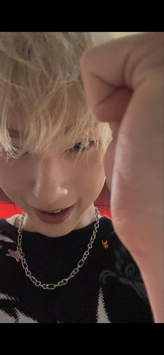 뷰。。 tweet media