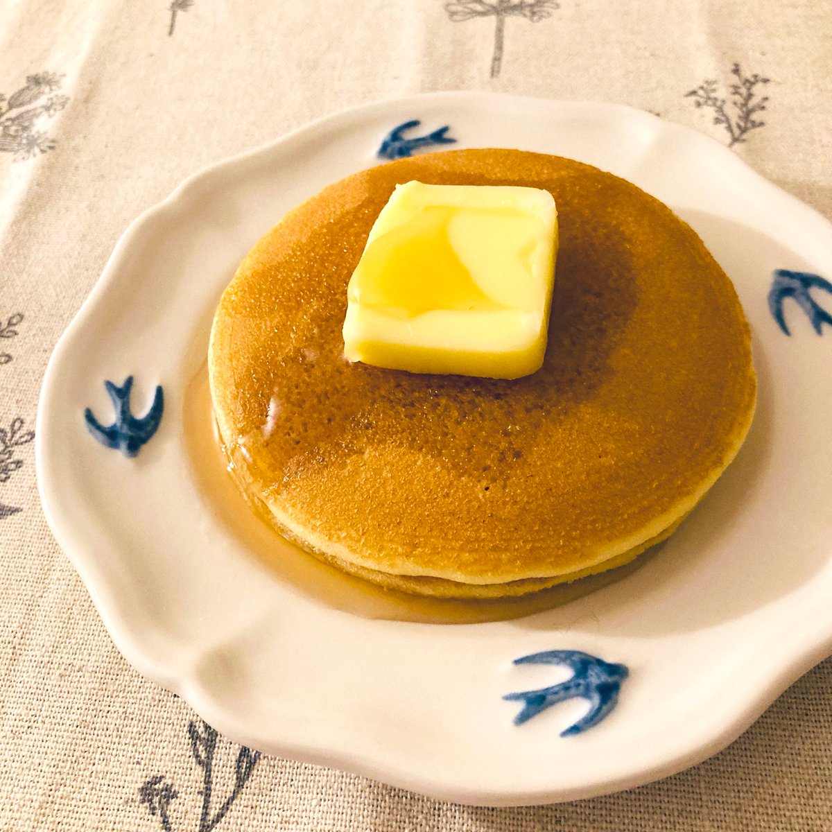 ちいさな幸せ🕊️✨
#おうちカフェ #パンケーキ