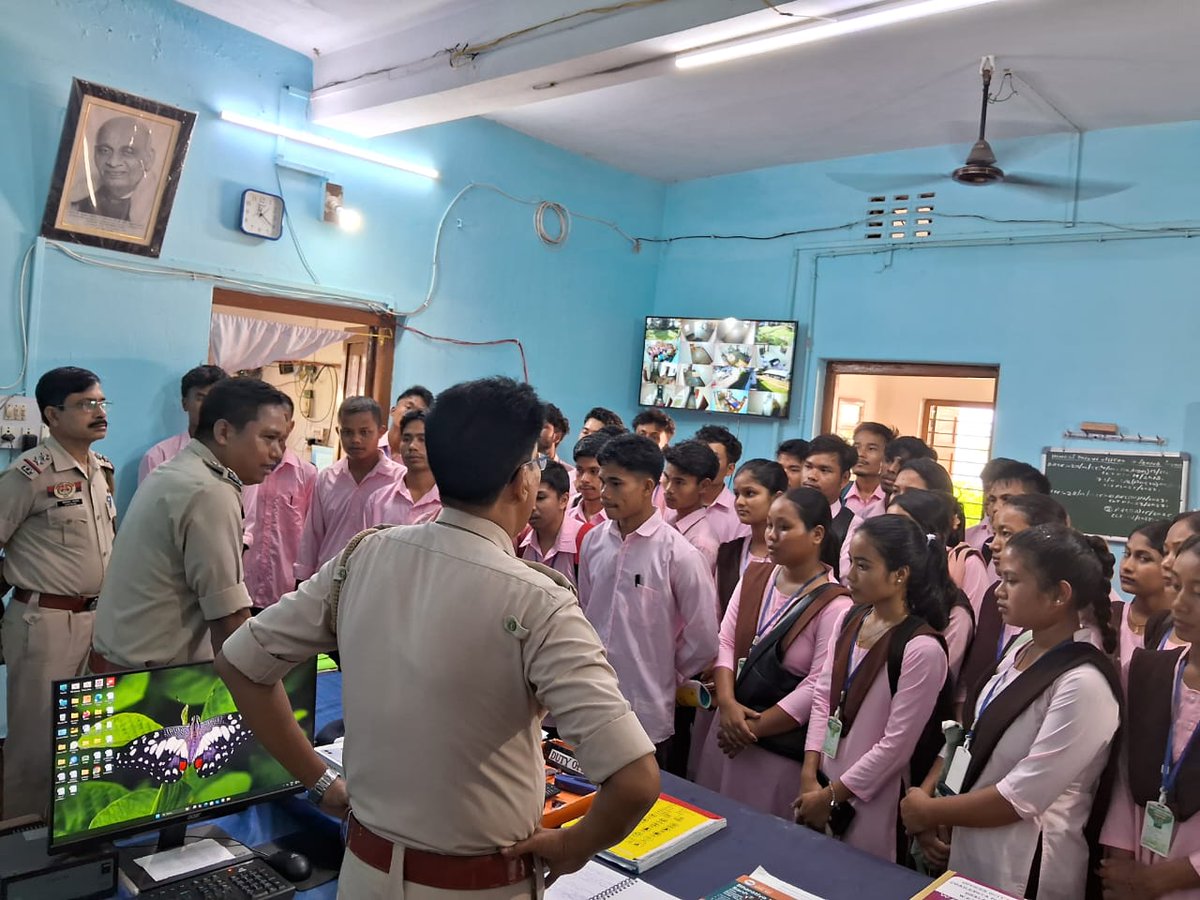 An awareness session under the PRAYASS initiative was held at Chailengta PS on New Criminal Laws, online frauds, Facebook crimes, &amp; crimes against women.

50 students from Govt. Degree College, LTV participated with great enthusiasm. 👮‍♂️✨