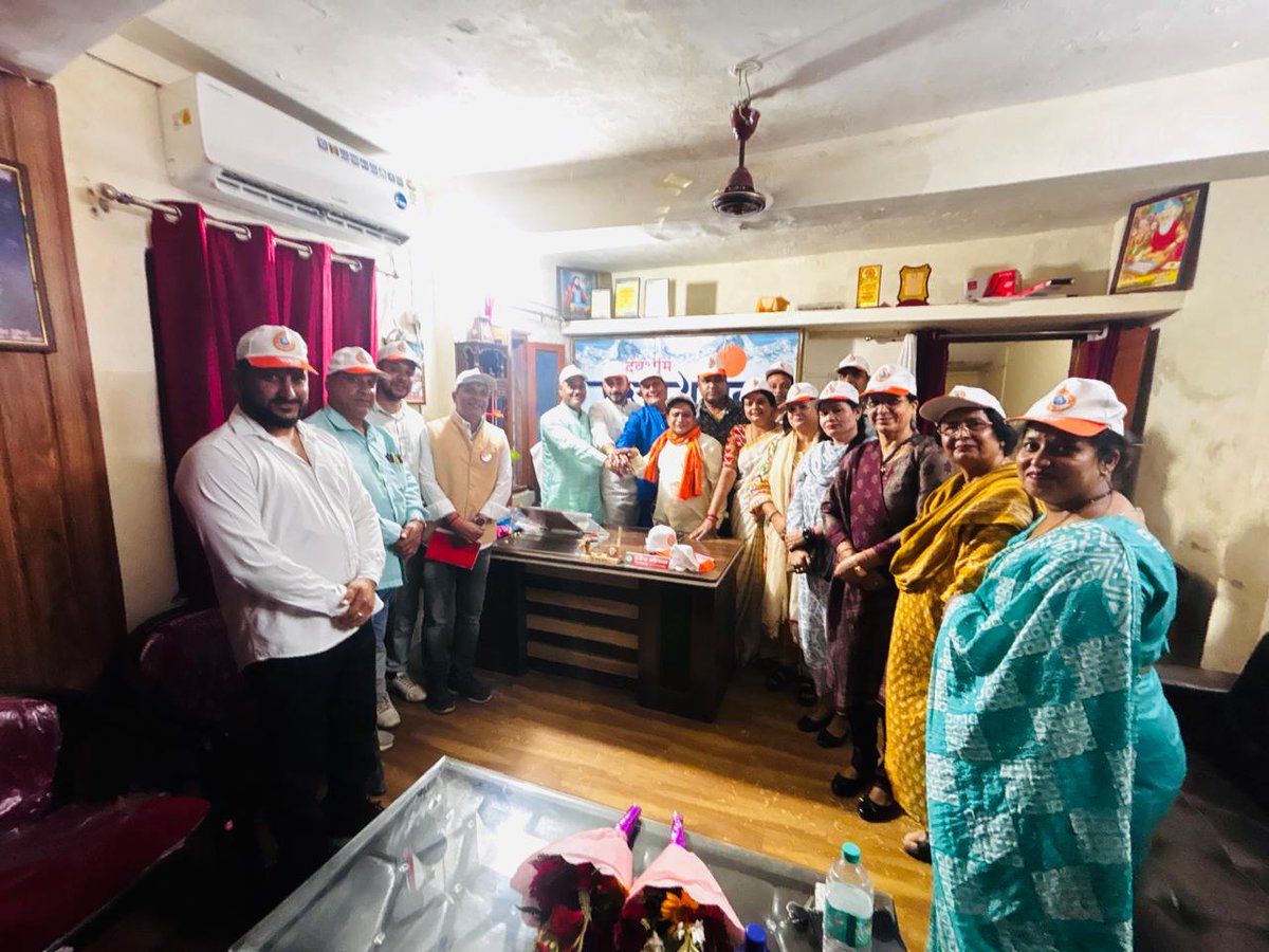 prateekkaliaBJP's tweet image. आगामी 31 अक्टूबर को सरदार वल्लभभाई पटेल जी की 150वीं जन्म जयंती के शुभ अवसर पर आयोजित #RunForUnity के निमित व्यवस्था बैठक का आयोजन जिला कार्यालय ऋषिकेश में किया गया। 
बैठक में कार्यक्रम को सफल सुनियोजित बनाने हेतु सभी ज्येष्ठ श्रेष्ठ कार्यकर्ताओं ने अपने सुझाव दिए। बैठक की…