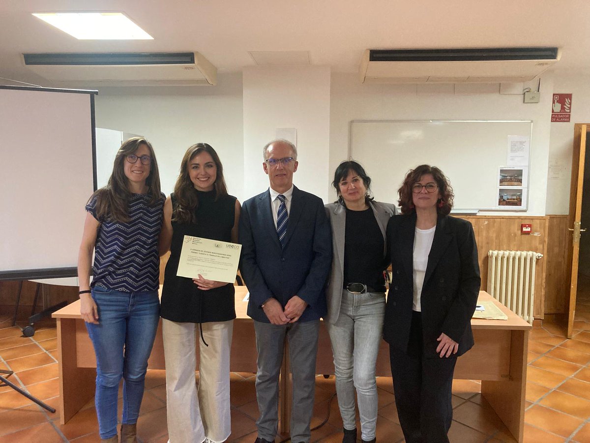 El premio “Cuenta tu trabajo en 3 minutos” de la II Jornada de Jóvenes Investigadores deAERA 2025 y patrocinado por la <a href="/UEECA_/">UEECA</a>, ha sido otorgado a Alexia Siegmund Sabater, estudiante predoctoral del Departamento de Reproducción Animal del INIA, CSIC (Madrid).
