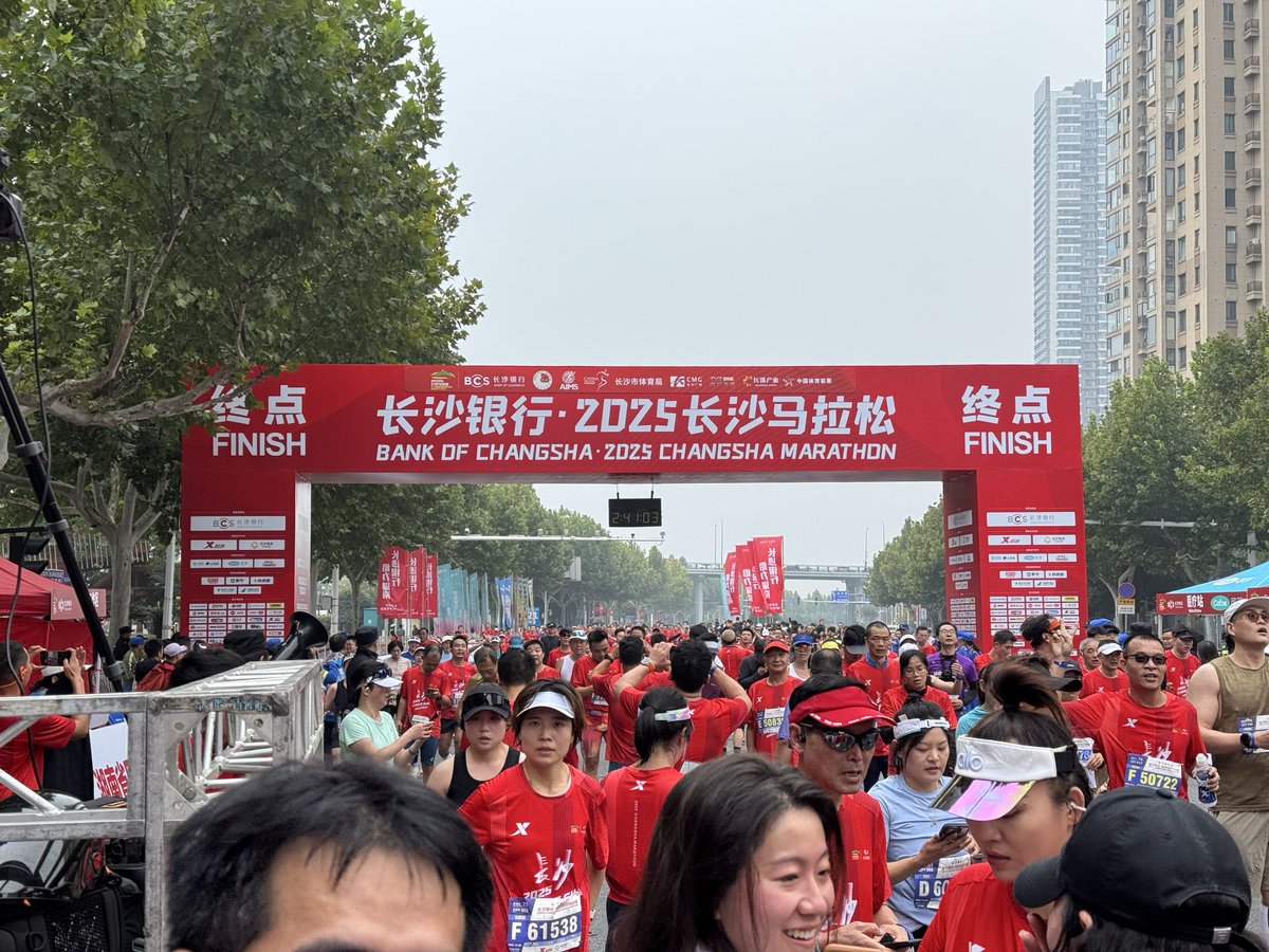 lawrence_tutu's tweet photo. 人生第一次半马正赛完赛，小小纪念下✌️ https://t.co/tsdiL3DvHE
