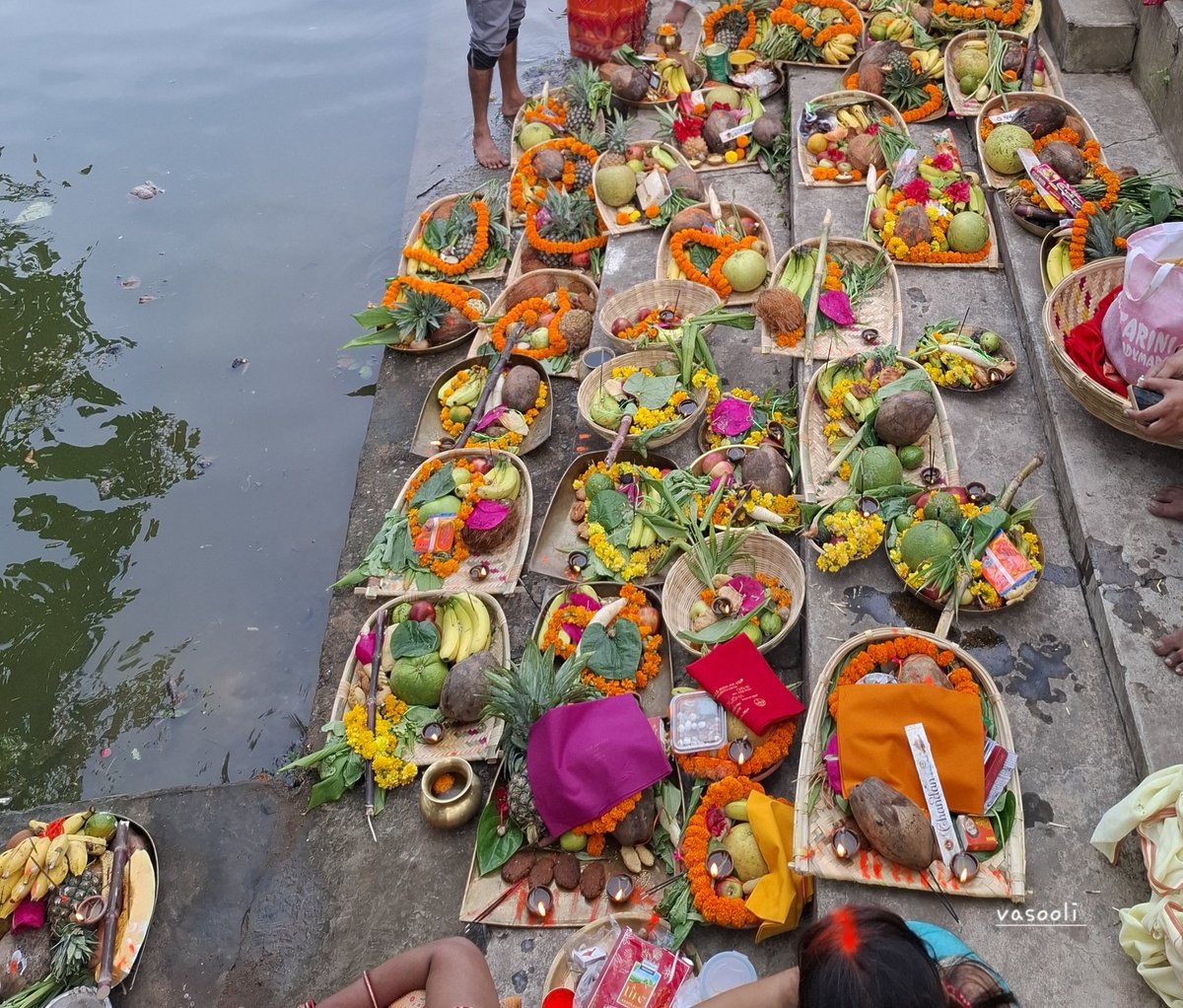 सभी को छठ महापर्व की हार्दिक शुभकामनाएँ!🤎