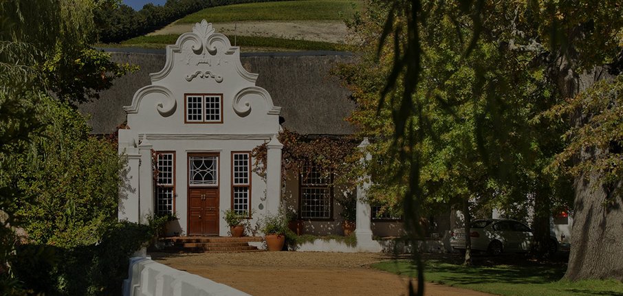 Coming up in Stellenbosch💘
🍷31/10 Dinner and live music at Morgenster
🍷1/11 Family Market at Kleine Liebe
🍷4/11 Sunset to full moon hike at Muratie
🍷22/11 Fleetwood Mac tribute show at Asara
For booking info: wineroute.co.za/events