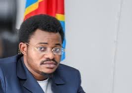 [#RDC : Le gouverneur déchu de la province de #tshopo par les députés provinciaux...]