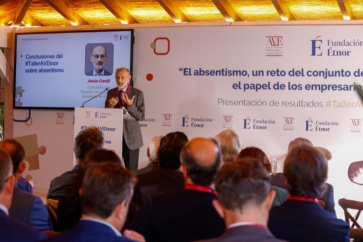 #JesúsConill (<a href="/UV_EG/">Universitat València</a>), afirma en su reflexión que “es necesaria una nueva cultura empresarial que dé respuesta a una integración de la vida laboral y profesional, en la que exista una ética de la reciprocidad” para resolver este “problema social”.

#TallerAVEtnor #AVEmpresarios