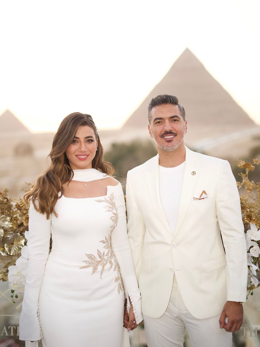 من أمام الأهرامات … جلسة تصوير رومانسية لـ هايدي موسى وزوجها محمد غانم
filfan.com/gallery/detail…