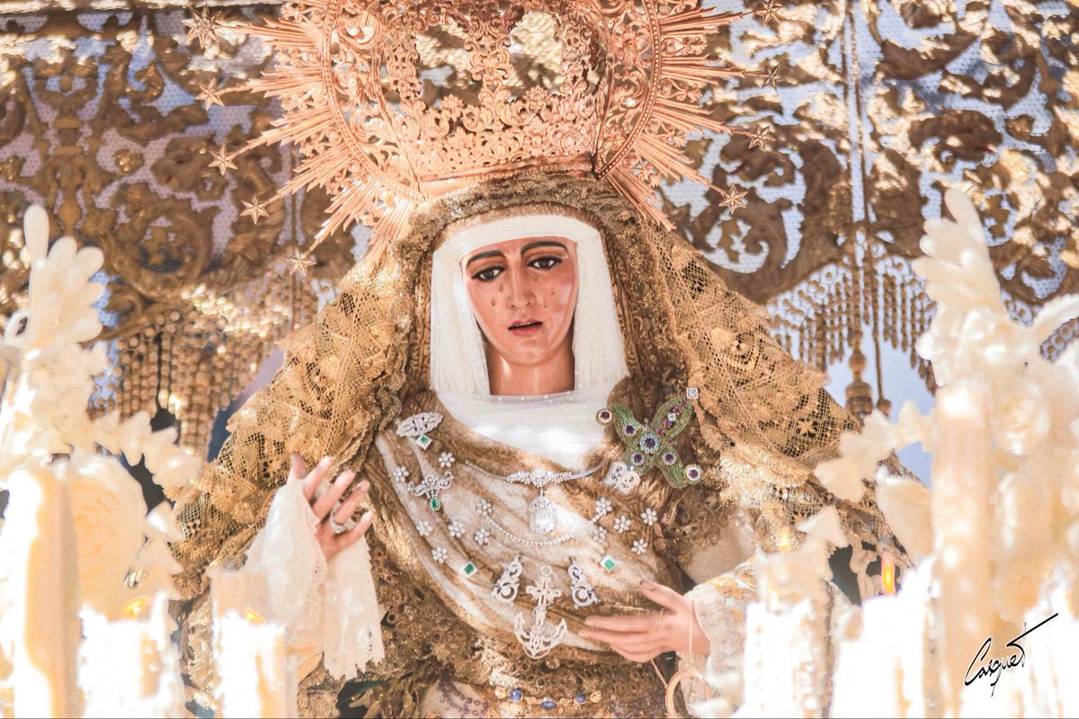 JcCasquet's tweet image. #LaMisiónDeLaEsperanza | 𝐋𝐚 𝐥𝐮𝐳 𝐝𝐞 𝐥𝐚 𝐄𝐬𝐩𝐞𝐫𝐚𝐧𝐳𝐚.

#TDSCofrade #EsperanzadeTriana

cc: @EspDeTriana @BMLasCigarreras 

📷 @JcCasquet 

fotografiacasquet.blogspot.com/2025/10/trasla…