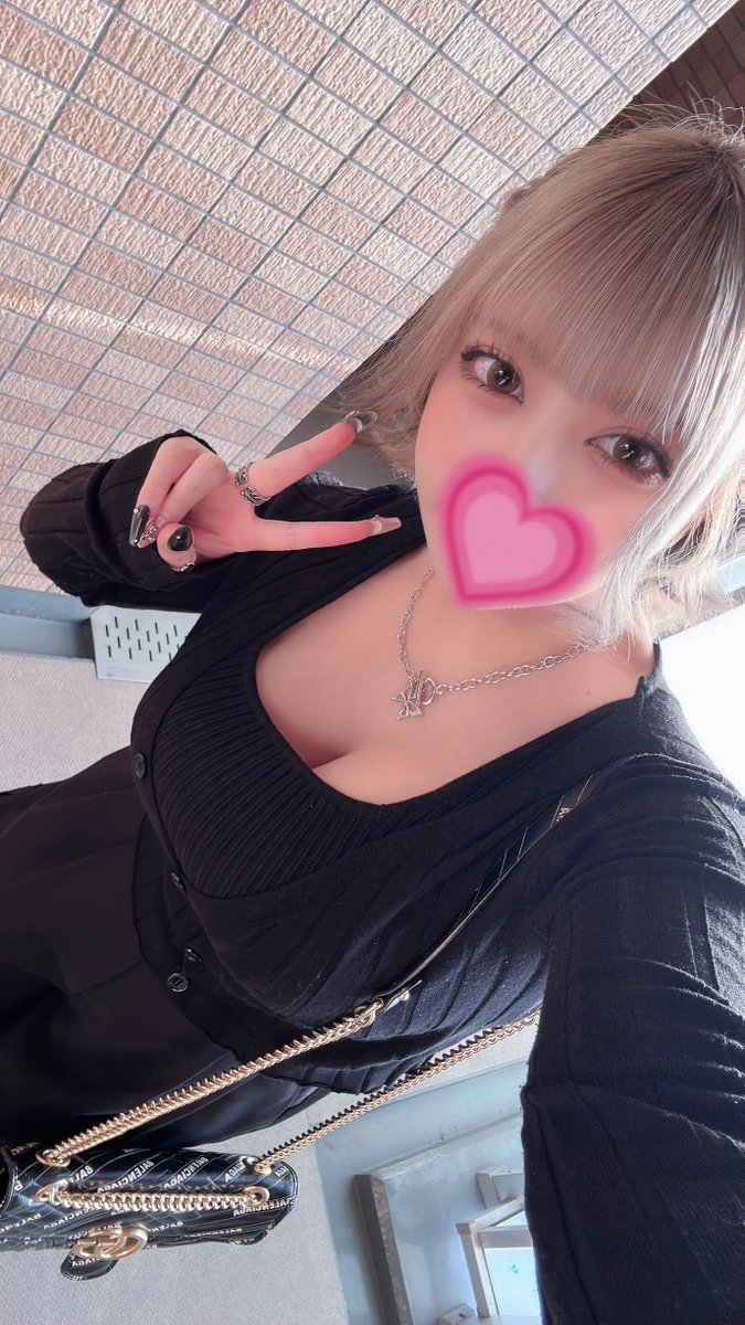 31日お店でハロウィンイベントすることになって生コスプレ見れるんですけど来たい人いたりしますか…🥹？都内です！