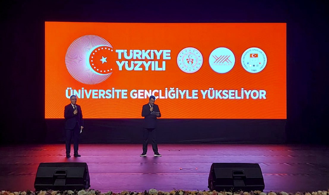 👩🏻‍💼👨🏻‍💼 Ankara’da düzenlenen Milli Yetkinlik Hamlesi Tanıtım Toplantısı ile Uluslararası Üniversite Sporları Günü Ödül ve Tanıtım Organizasyonu’nda temsil edildik.

Detaylar 👇
🔗 subu.edu.tr/node/24085