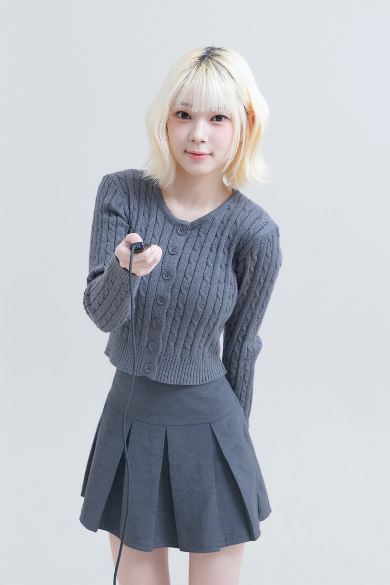 UNIS KOTOKO コトコ　チェキ　ポロライド　ユニス UNISコトコがリアルシンデレラに挑戦！ | TikTok