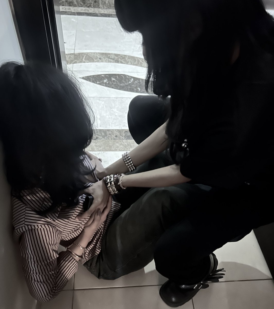 purpleehumann's tweet photo. يابن الحلال فكها جتك بالغلط https://t.co/dXhuXoRITo