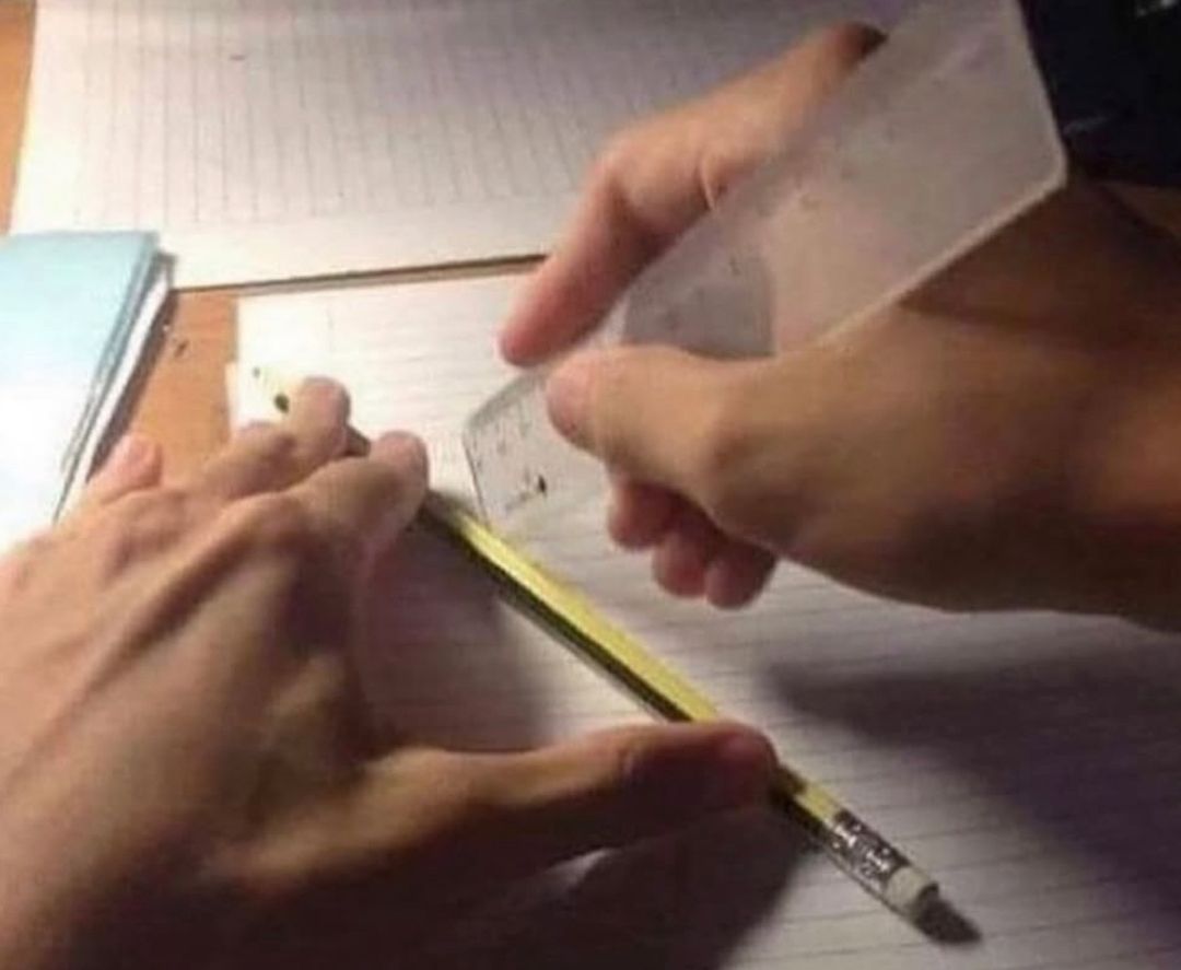 9GAG's tweet photo. Me when someone watches me work https://t.co/5Mtt4OB20s