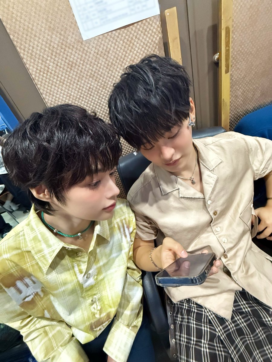 TPST_twt's tweet photo. [#태래] 뭐 왜! 귀여운거 처음 봐?😏 https://t.co/ZBODFJNKSQ