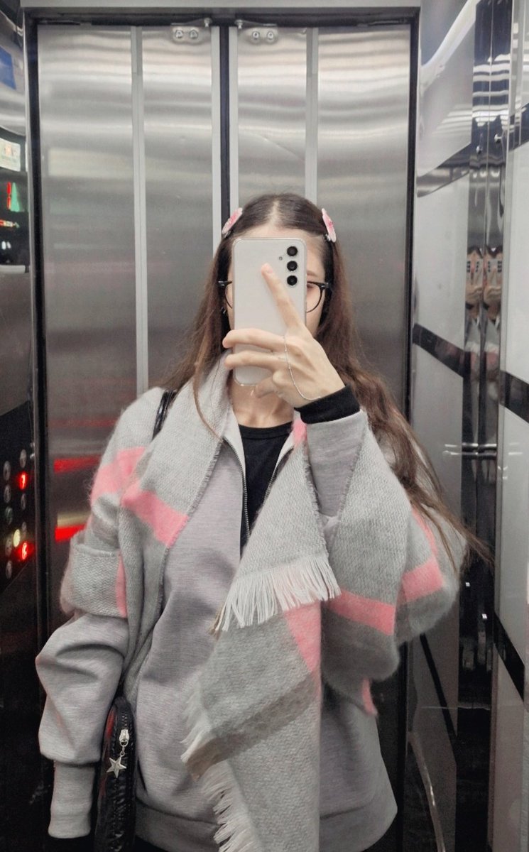 pembe ve gri kombinasyonu 🤝🏻