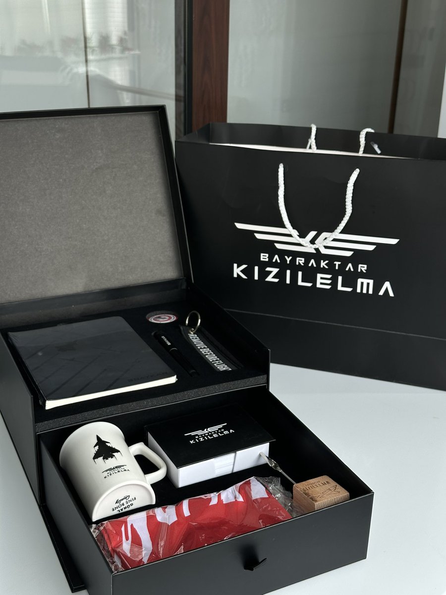 Bir takım manidar hediyeler 🫠✨🤍
#KIZILELMA
<a href="/Selcuk/">Selçuk Bayraktar</a> 
<a href="/teknofest/">TEKNOFEST</a>