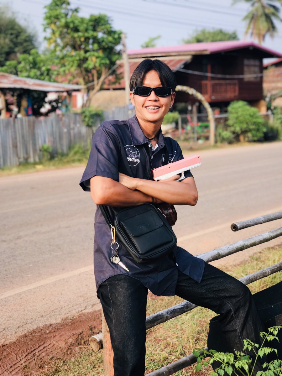 NONAME_7452's tweet photo. เสือสาวแบบเจ้า ต้องเจอแมวเป้าแบบอ้าย😎 #บ้านดุง https://t.co/AmILlRd7hM