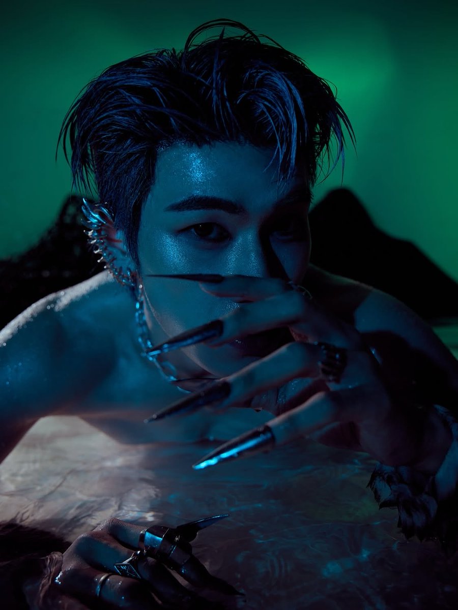 นางเหมือนไซเรนมากพร้อมล่อผู้ชายลงทะเล