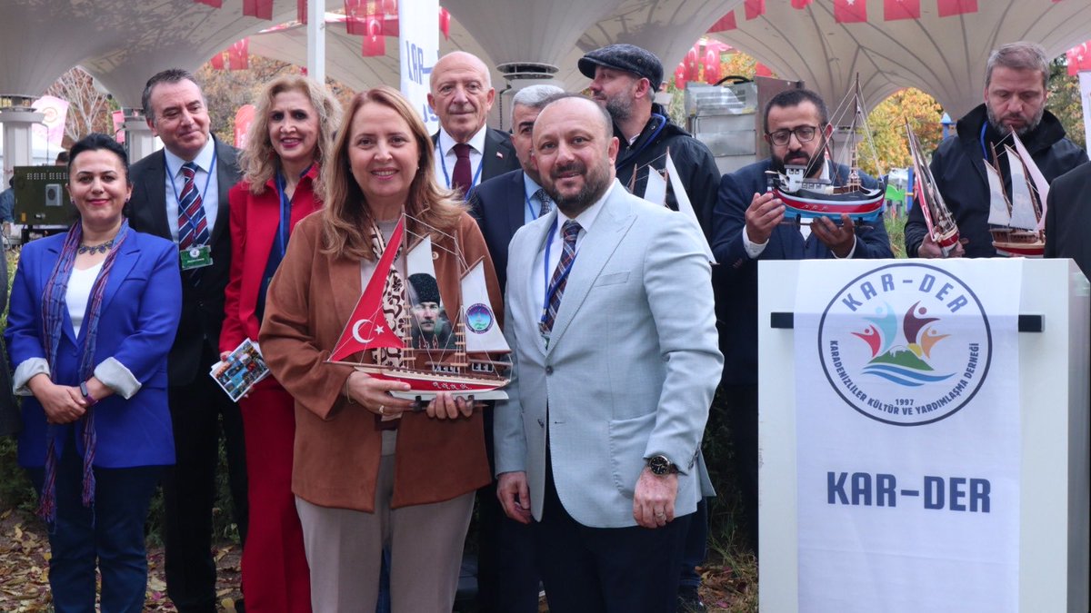 ank_kentkonseyi's tweet photo. Ankara Kent Konseyi ev sahipliğinde, Karadenizliler Kültür ve Yardımlaşma Derneği tarafından, Karadeniz’in değerlerini, kültürünü ve dostluğunu yaşatmak amacıyla bir kahvaltı programı düzenlendi.

Programa Ankara Milletvekili Semra Dinçer, İstanbul Milletvekili Hasan Karal, Bayburt E. Milletvekili Şaban Kardeş, Başkent Ankara Meclisi Başkanı E. Milletvekili Nevzat Ceylan, E. Milletvekili Bünyamin Özbek, E. Milletvekili Karabey Kadri Karaoğlu, Gölbaşı Belediyesi E. Başkanı Nasır Haşlak, AKK YİK Üyesi Milletvekili Feramuz Üstün, AKK Başkan Yardımcısı Dr. Süleyman Basa, AKK Genel Koordinatörü Ömer Şan, KAR-DER Başkanı Av. Bülent Aydın, İMKON Başkanı Tahir Tellioğlu, STK Proje Destek Çalışma Grubu Sözcüsü Habib Şeker, bürokratlar, bölge illerinin federasyon ve dernek başkanları ile Karadeniz sevdalıları katıldı.

#AnkaraKentKonseyi #Karadeniz #Kültür #Başkent #Ankara #KaradenizLezzetleri