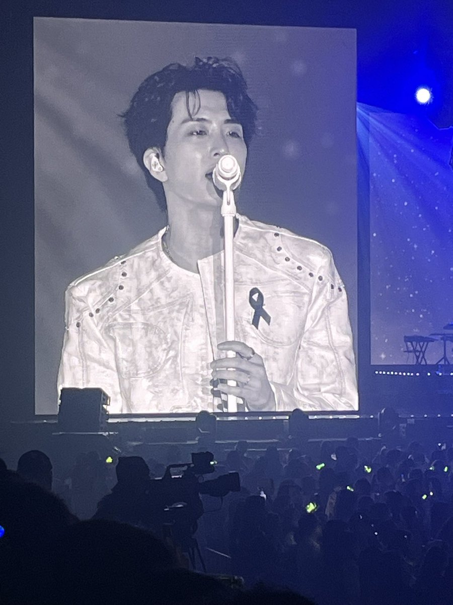 taew_rawadee's tweet image. รีวิวการไปหายองแจครั้งแรก
เป็นแก้ว เป็นแสง เป็นความสุขมาก
ยองแจเปล่งประกายมาก เสียงดีมาก เต้นเก่งมาก ดนตรีดีมาก ๆ จากหลงรักเขาผ่านหน้าจอมาสามปี จนได้เห็นด้วยตาเนื้อแล้ว มีความสุขที่สุด จะรอยองแจกลับมานะคะ จะรออยู่ตรงนี่เสมอ ขอบคุณนะ ที่ทำให้กล้าไปคอนคนเดียว 
#ยองแจ #youngjae