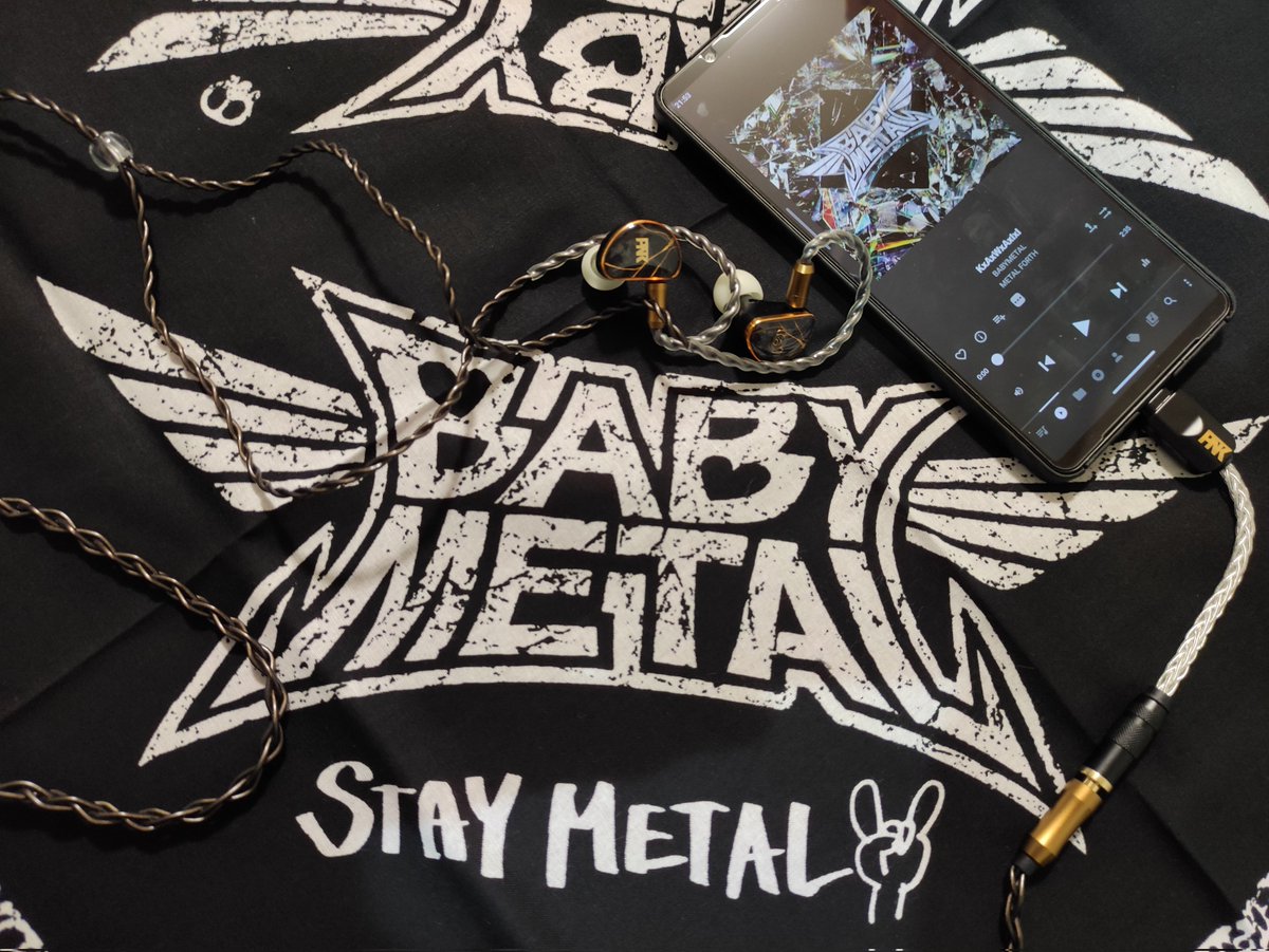 ホンモノオレンジ♡リボンイヤホンジャック ホンモノオレンジ♡リボンイヤホンジャック レトロなケビン