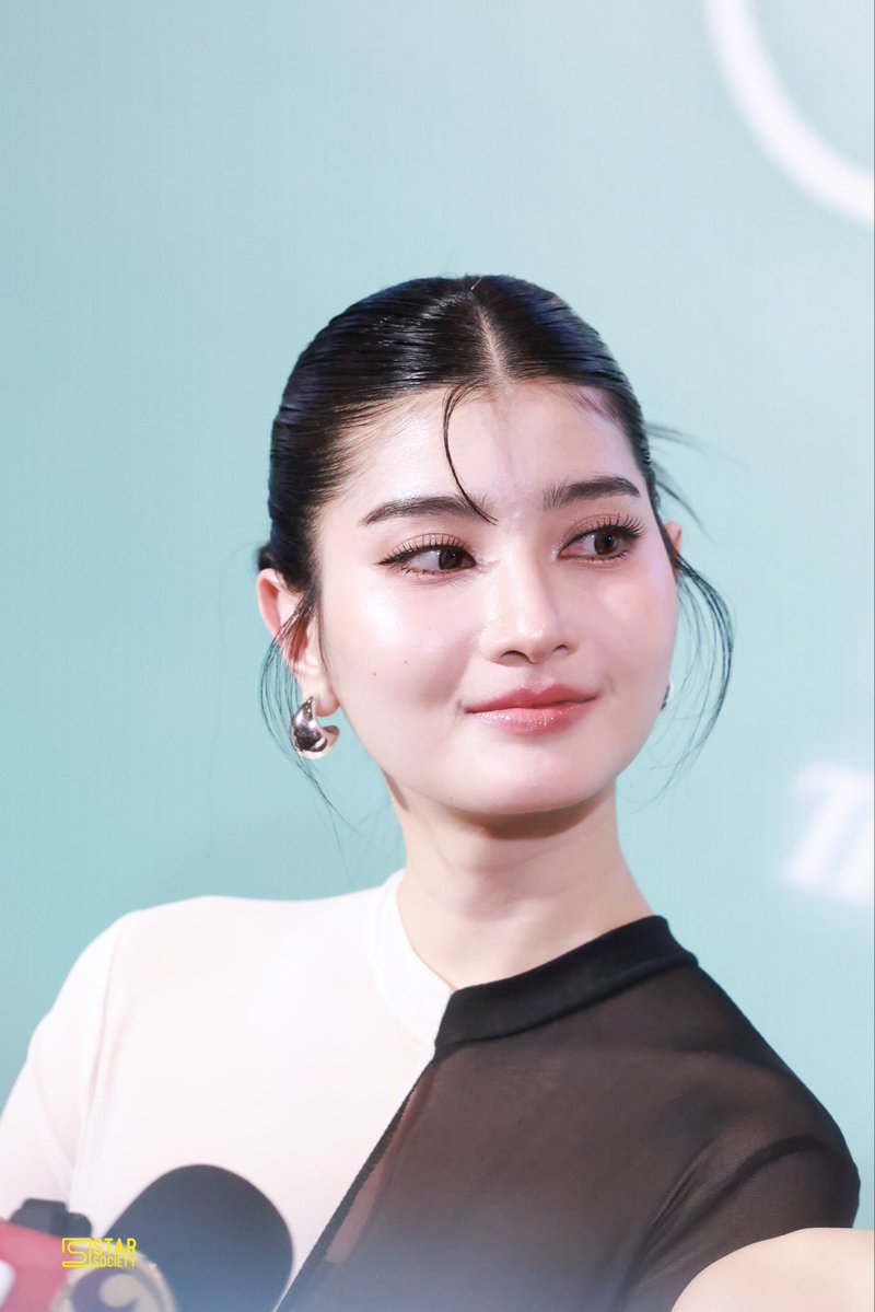 STARSOCIETY_TH's tweet image. “เมเปิ้ล สิริวลี” ในงาน “CLAIREBELL คลั่ง/รัก/นักโทษ” THE FIRST EPISODE PREMIERE AND PRESS CONFERENCE 

CLAIREBELL PREMIERE

#ClaireBell 
#ClaireBellคลั่งรักนักโทษ
#mable_siriwalee 
#Minemediaproduction