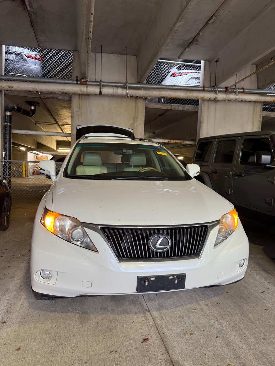 Ldautosltd's tweet image. 2012 Lexus RX 350 🤍
Clean interior • V6 Engine • Power Seats • Leather Finish

Just landed this for a client at ₦17.8M including buying, shipping &amp;amp; service charges.
📦 ETA: 6–8 weeks
🚪 Delivered straight to your doorstep.

🔥 Save up to 20% compared to Lagos prices!

📩 DM…