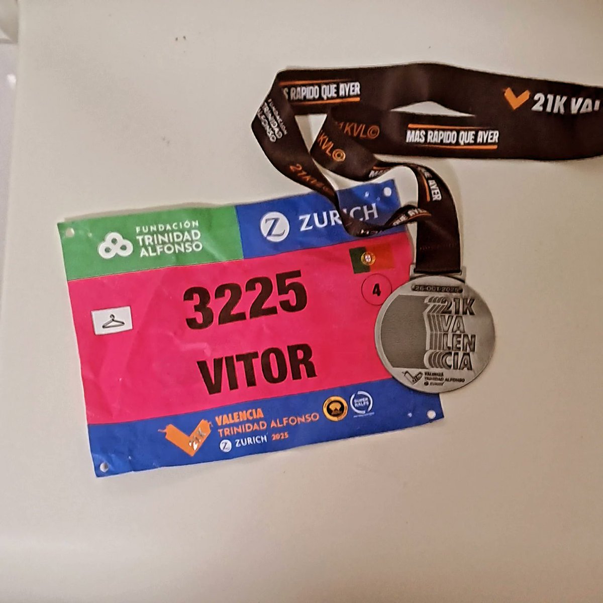 VFAzevedo's tweet photo. Está feita mais uma MEIA-MARATONA Valência
Com RP 1h23m58s
Agora é recuperar e preparar a Maratona de Sevilha
#runner #longdistancerunning https://t.co/2F4CWakB6z