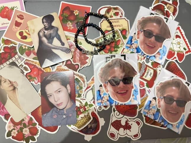 ✨️MAGIC MAN 2 FREEBIES ✨️

🪄ref magnet
🪄photocards
🪄stickers
🪄bracelet

Location: TBA
open for trades 💌

#MAGICMAN2MANILA
#JACKSONWANGWORLDTOUR 
<a href="/JacksonWang852/">Jackson Wang</a> 
<a href="/JACababa/">Angel</a> 
<a href="/shutupsbrn/">‎˚‧⁺ ซาบริน่า･ ˖ · 𓅪 | GOT7 WINTER HEPTAGON ❄️</a>