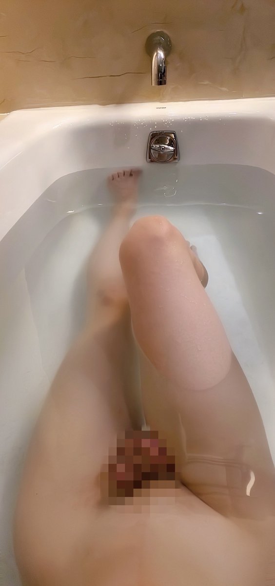 #ts #여장 #보추 #트젠 #NB #쉬메일 
간만에 노출사진이닷 🤗
이거 중국갔을때 도착해서 반식욕하면서 찍었던 사진인데 사진을 한번에 4장뿐이 못올리니 구석에 썩고있었네 ㅋㅋㅋ 🤣 아니 글만 올리고 사진을 안올렸농 ㅋㅋㅋ 수정수정