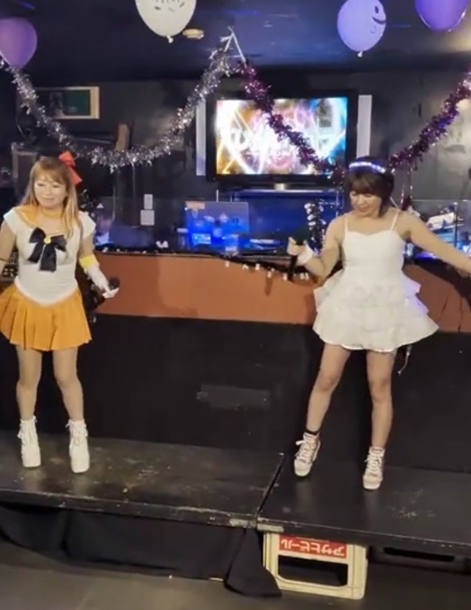 昨日はじゃん☆パラ、ハロウィンコスプレで大変盛り上がりました。ありがとうございます！新規のお客さんも増えてきてる！？画像はいつものフリー素材ｗ