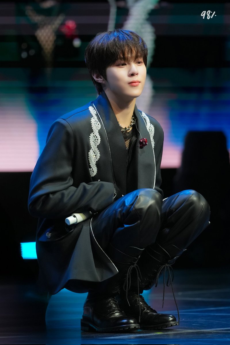 kimwooseok_1027's tweet photo. 241026 HQ

🌠

#HAPPYWOOSEOKDAY
#김우석 #우석 #KIMWOOSEOK #WOOSEOK
#하늘연달_스물일곱번째오후 https://t.co/RX68IXooXk