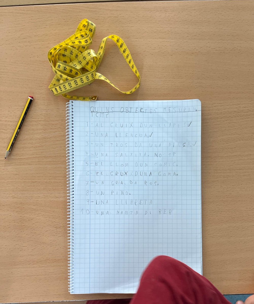 Sabries dir 5 coses que mesuren 1 cm? A #Farigola2n ens endinsem en el món de la mesura fent hipòtesis i comprovant-les amb diferents instruments de mesura.