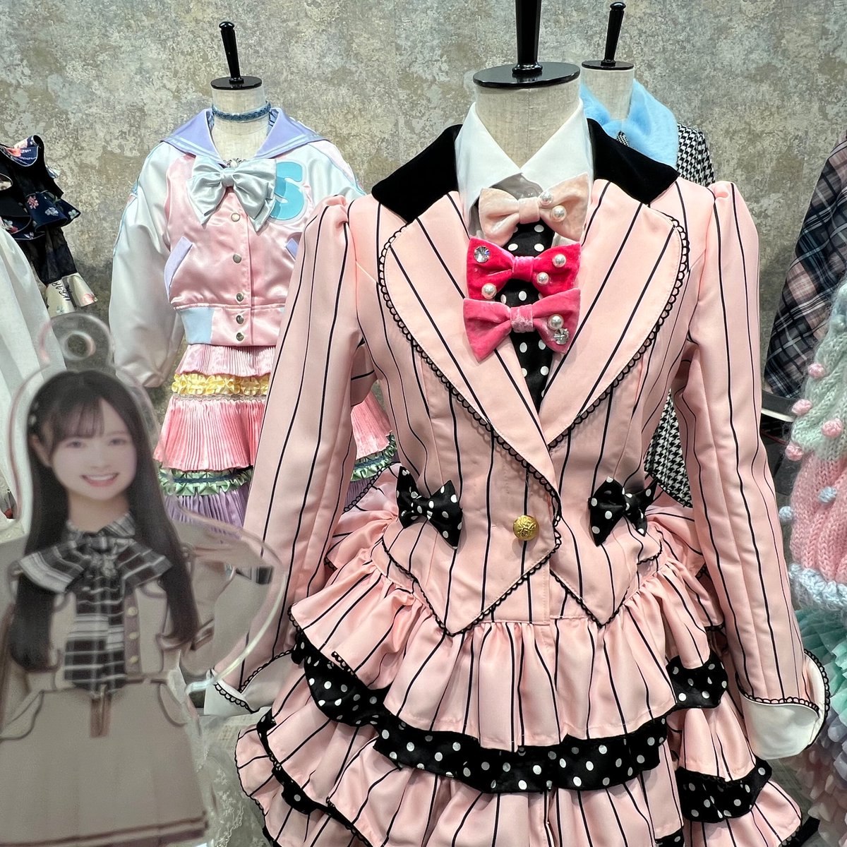 (ᐢᴖ ·̫ ᴖᐢ)様 EMBROIDERED CHAIN ZIP-UP HOODIE / PINK | GR8