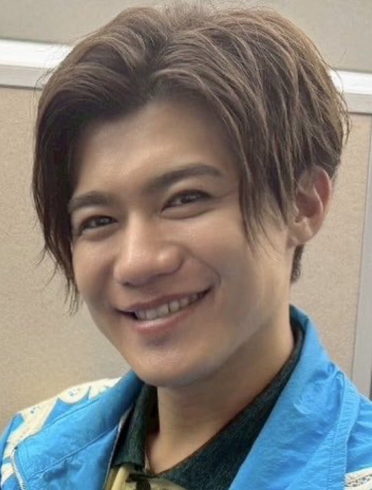 HirokoMiko14611's tweet image. レオン様〜✨🎉
#日本作詩大賞・ノミネート
#コングラッチュレオン
めっちゃ嬉しいね🥰
#FunFunFun が1番☝️泣けると
スタッフ様達が言ってたね😿
ポップな曲調にレオン様の汗と
涙ぐましい努力が詩に込められて
いて素晴らしい作品になったよ✨
オンエアがめっちゃ、
#待ち焦がレオーーーン‼️🍋…