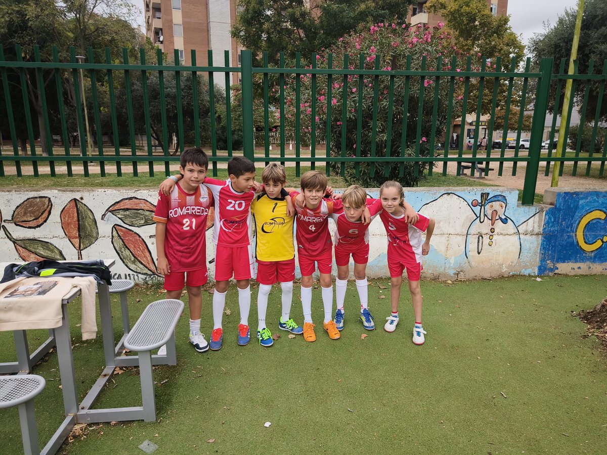 ⚽⚽
Victorias con grandes momentos de juego de nuestros dos benjamines de cuarto en las pistas de Almozara y <a href="/BoscosZgz/">BoscosZgz</a> 
👏👏